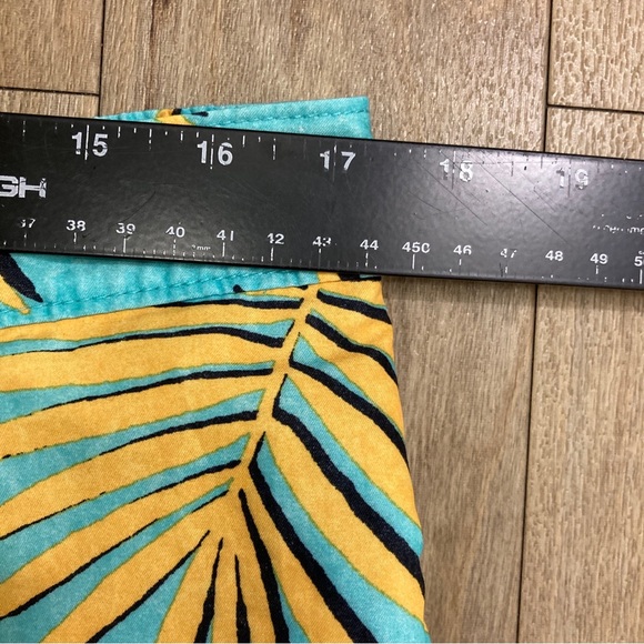 Reef Hawaiian Board Shorts Swim Trunks Floral Size 34 Floral Beach Summer 35x8 - Picture 8 of 10